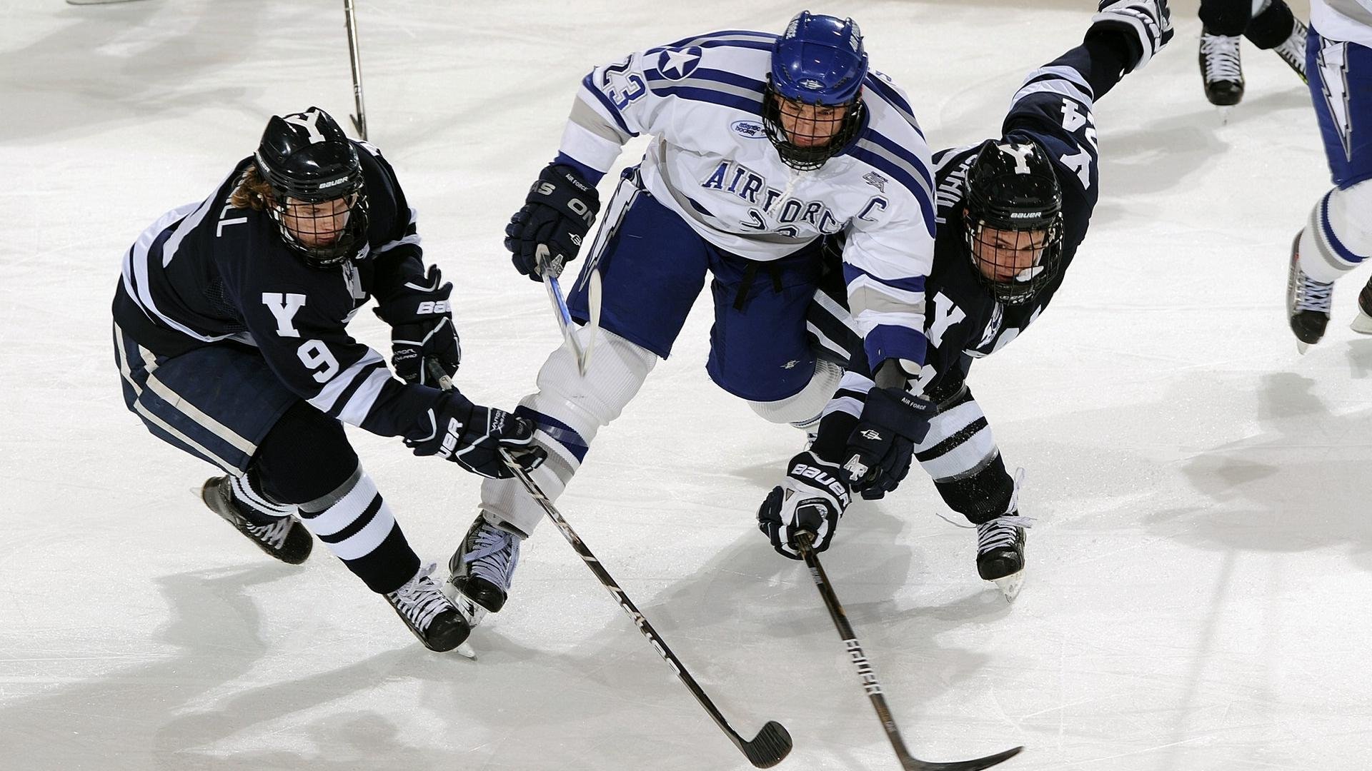 里根·史密斯持续领跑女子仰泳项目，美国游泳里根史密斯